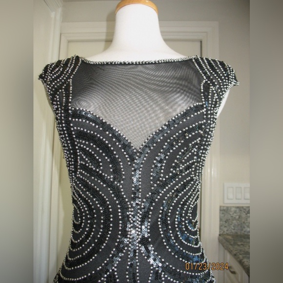 Parker Black Fully Beaded Art Deco Evening Gown Mesh Illusion Maxi Dress Size 4 - Picture 4 of 14
